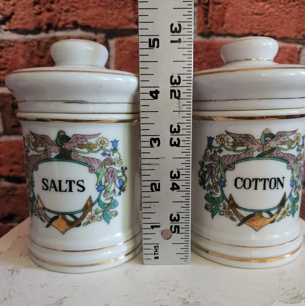 Vintage vanity jars